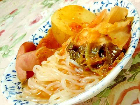 ❤キムチと馬鈴薯とウィンナー糸蒟蒻の食べるスープ❤